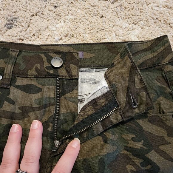 NWOT Level 99 dark camo skirt - Picture 3 of 6